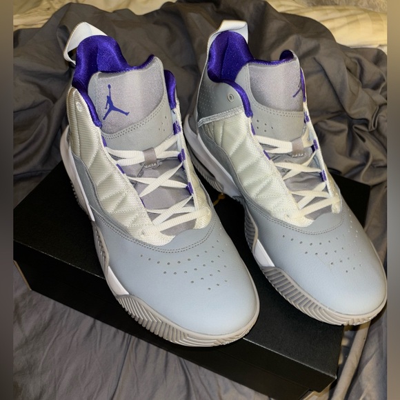 Jordan Stay Loyal - White and Indigo Burst - Picture 1 of 4